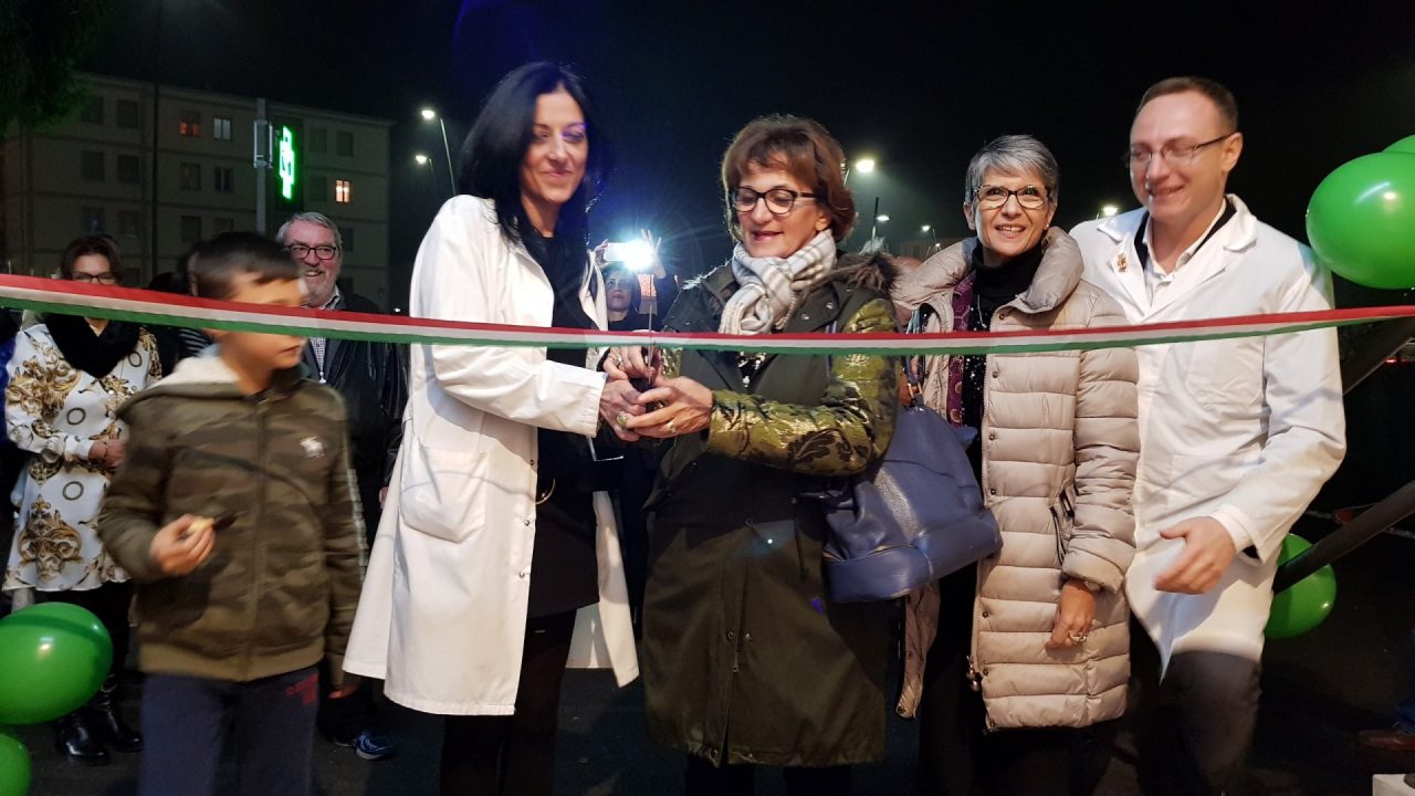 Arcore, taglio del nastro per la Farmacia La Cà