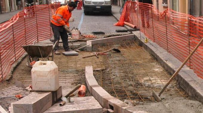 Lunedì ripartenza con lavori stradali e vie chiuse