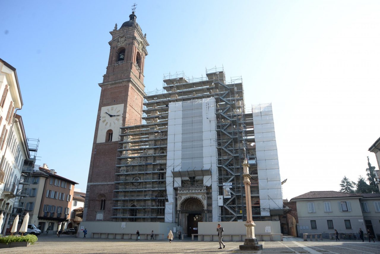 Albero di Natale in piazza Duomo per riflettere sui cambiamenti climatici