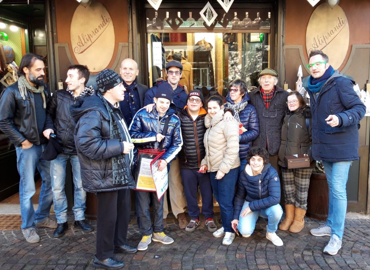 Per il Natale le bellissime decorazioni dei ragazzi dell’Iride