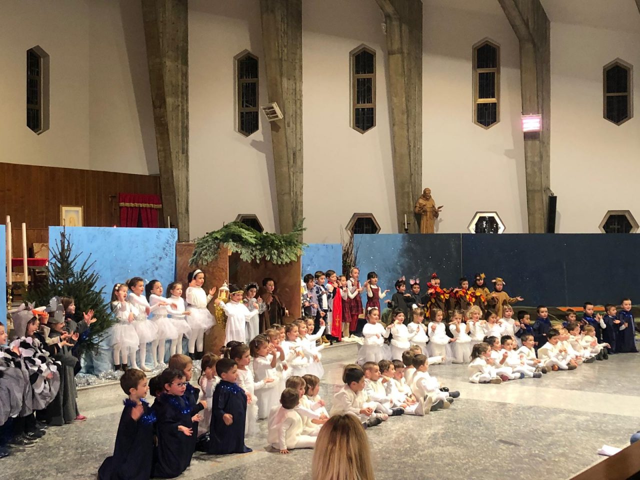 Giussano, recite di Natale all’ asilo Immacolata e al Proserpio