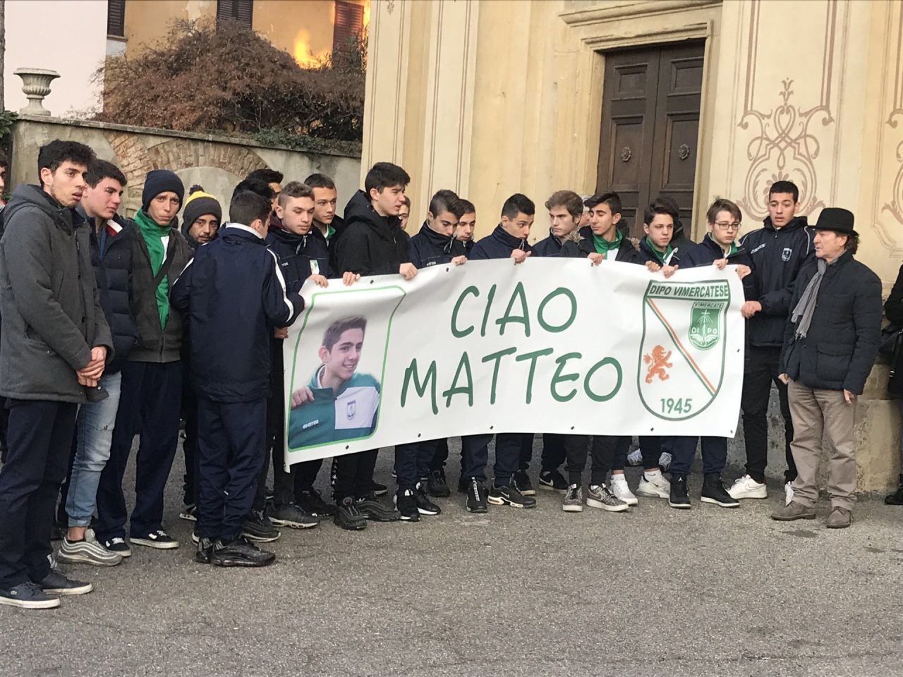 L’ultimo saluto a Matteo, volato via a 16 anni VIDEO