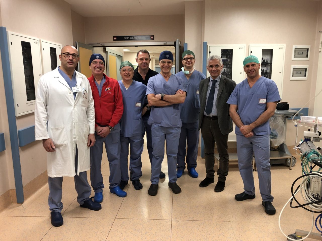 Voluminoso gozzo cervicale asportato con chirurgia mini-invasiva