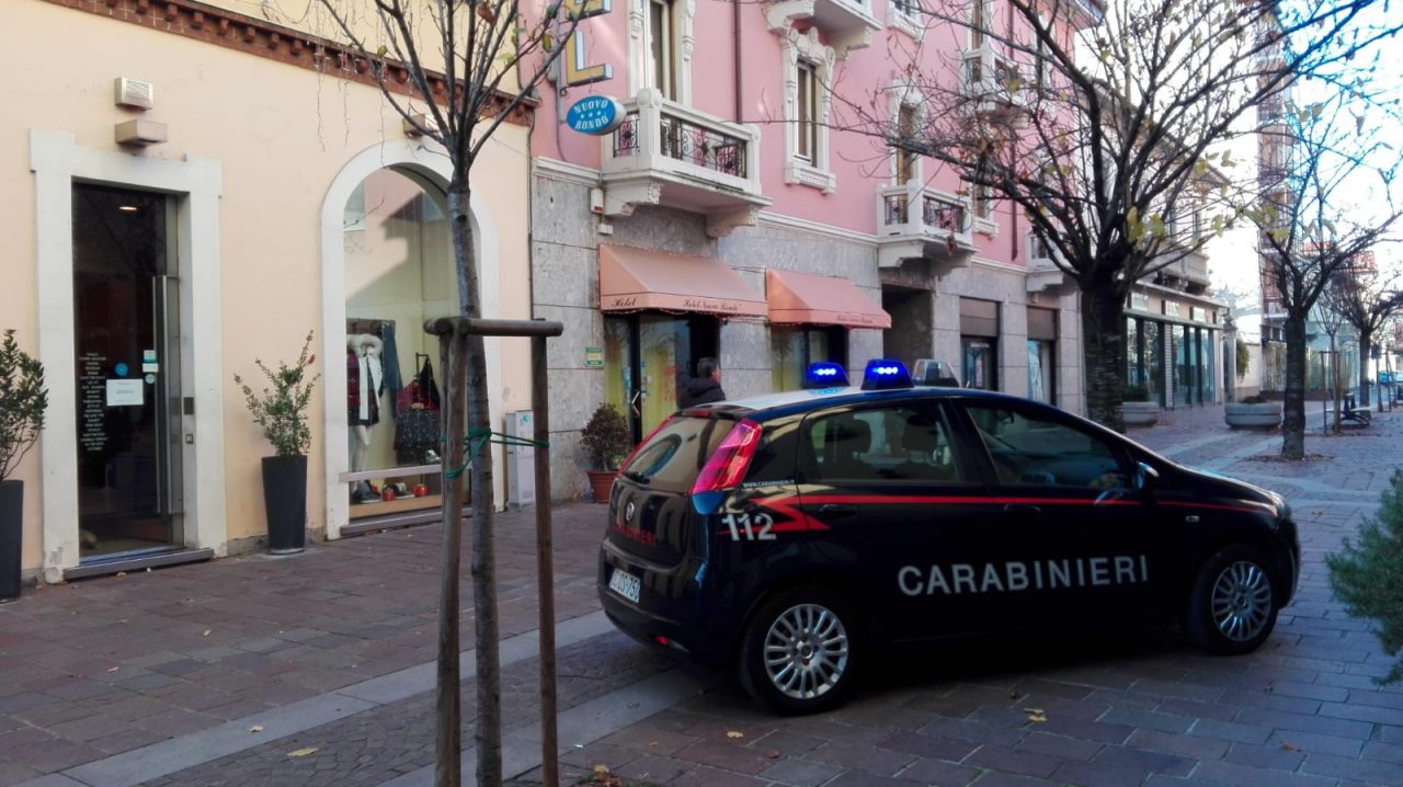 Cinquantenne trovato morto in albergo