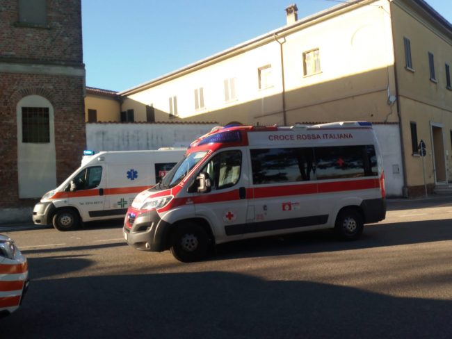 Spray al peperoncino in classe, panico e studenti intossicati in due scuole lombarde