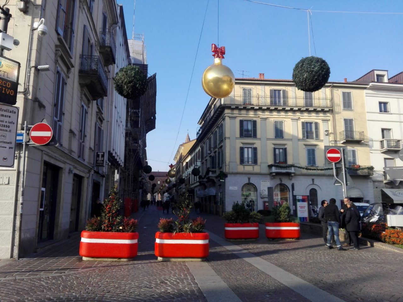 Fioriere anti terrorismo nel centro storico