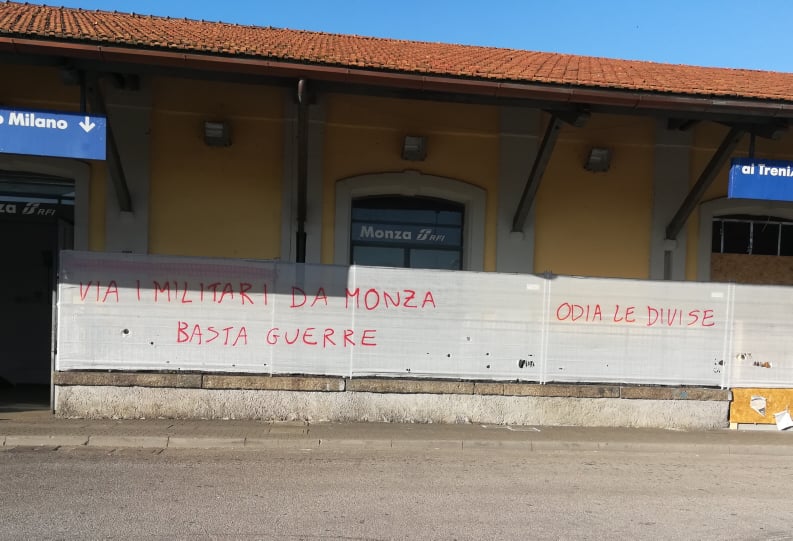 Monza shock, scritte rosse contro l’Esercito