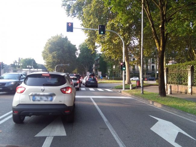Furbetti del sorpasso, scattano le multe