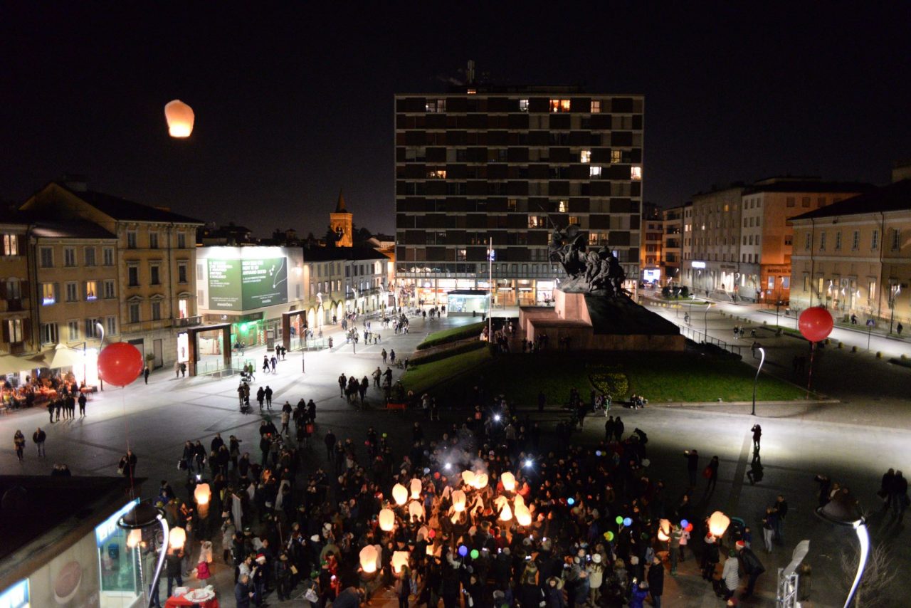 A Monza torna il flash-mob dell’Albero di Natale VIDEO