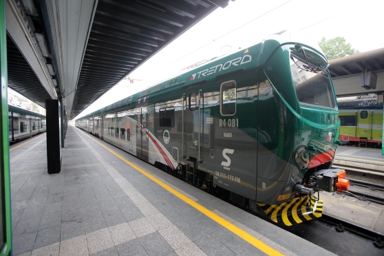 Trenord: più posti e fermate straordinarie dal 26 aprile. Piuri “Ma chi può eviti gli orari di punta”