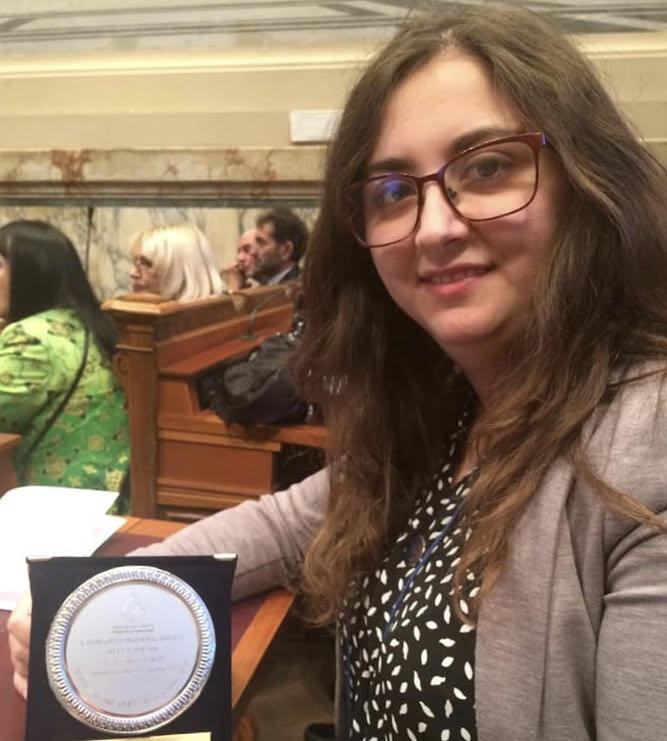 Premio di poesia, podio per una giovane di Carate