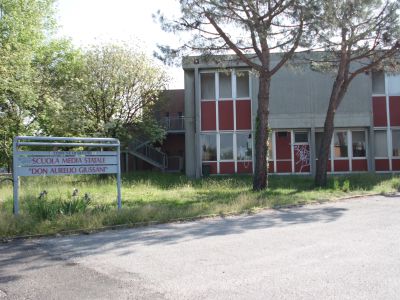 Furto ai distributori della scuola “Don Giussani”