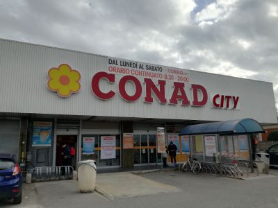 Chiude supermercato a Meda, in otto restano senza lavoro