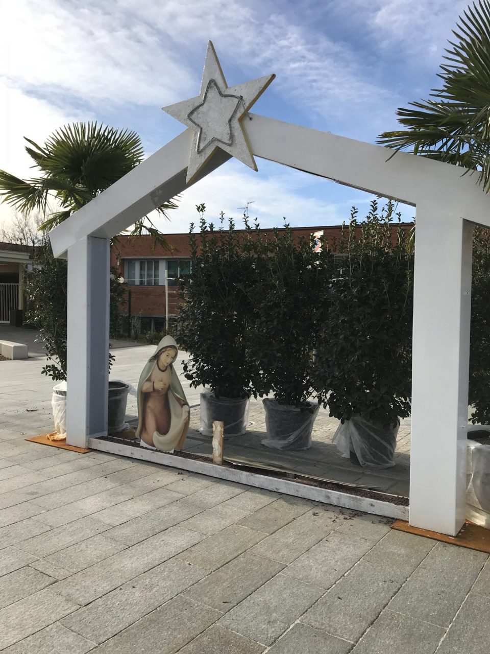 Il vento spazza via anche il presepe GALLERY