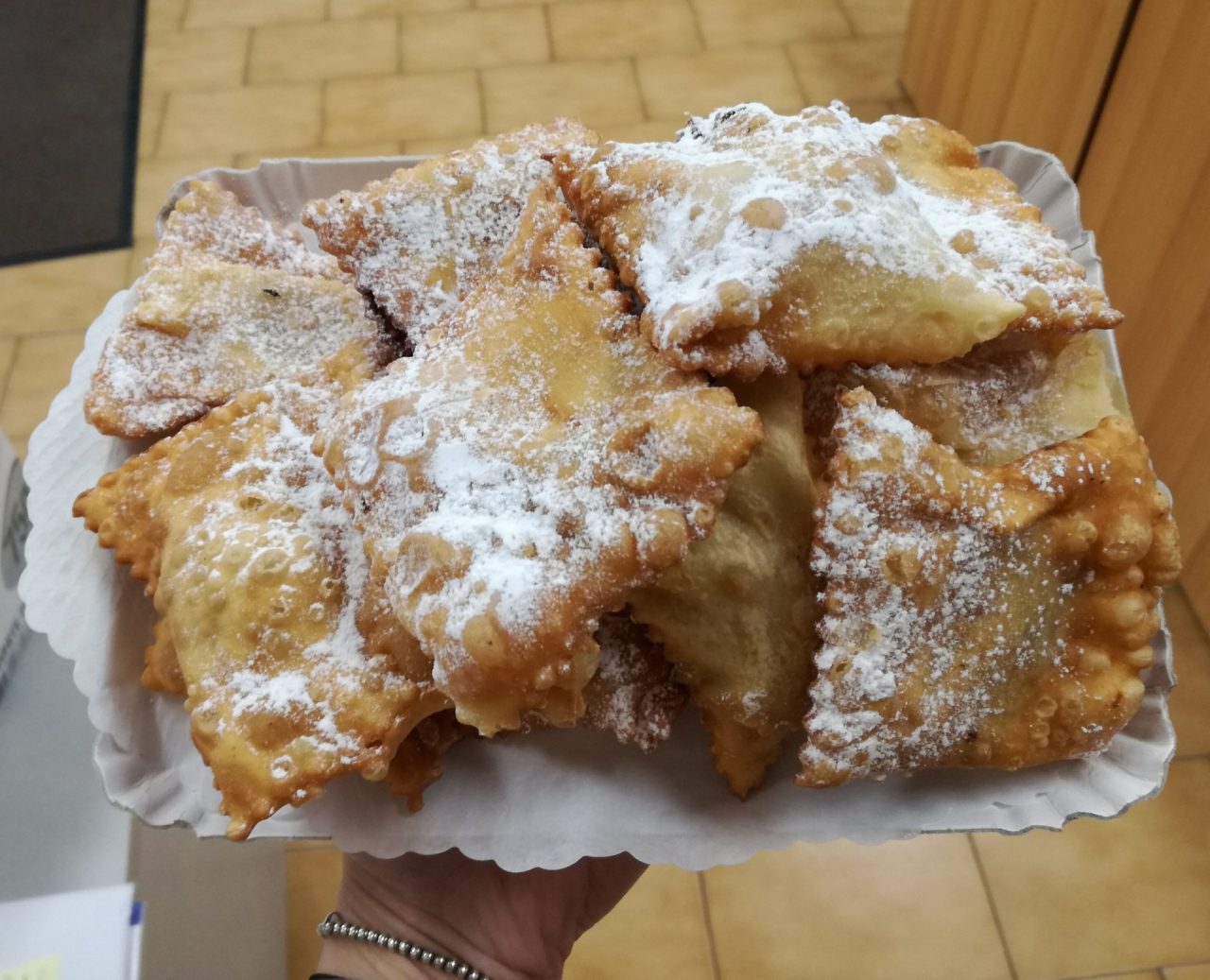Montesiro dichiara guerra a Viganò a colpi di… raviolo dolce