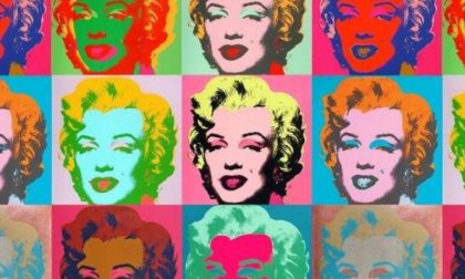L'arte, la società, i consumi: il genio di Andy Warhol in mostra in Villa Reale