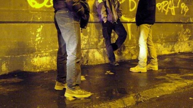 Aggressioni e rapine: arrestati tre minorenni della baby gang “20061”