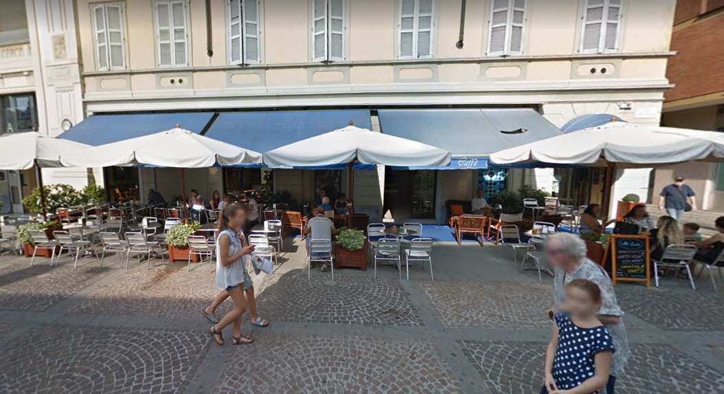 Gay minacciato e insultato da un barista del centro