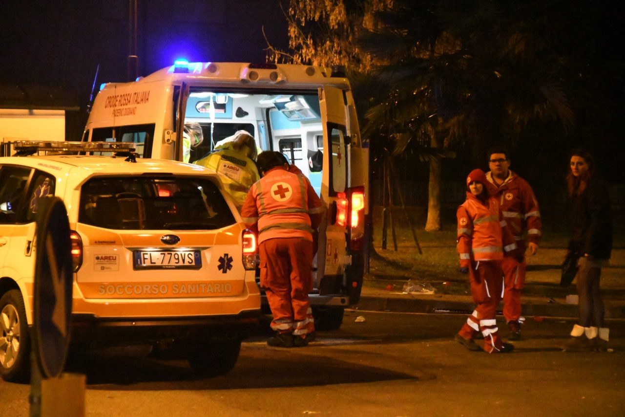 Botti di Capodanno un giovane ferito grave nel Milanese