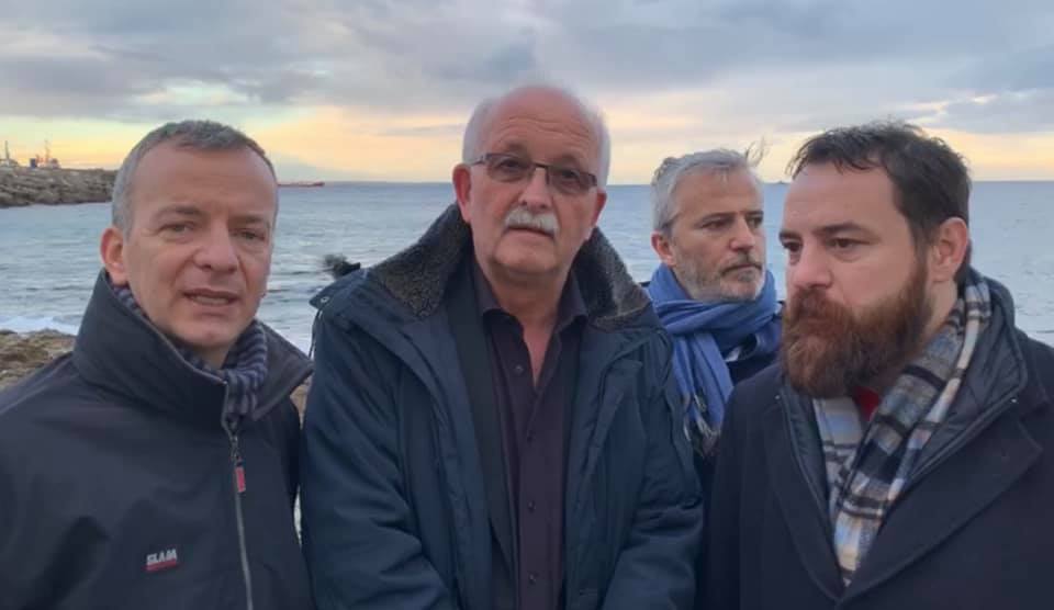 Rampi a Siracusa per la staffetta a favore delle sbarco dei migranti