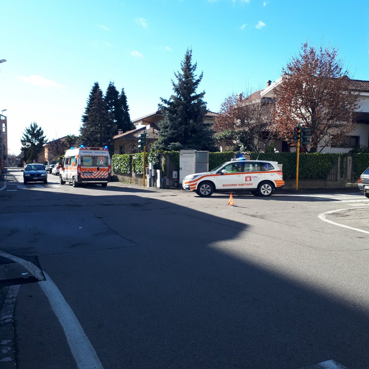 Anziana investita in via Battisti: portata via in codice giallo