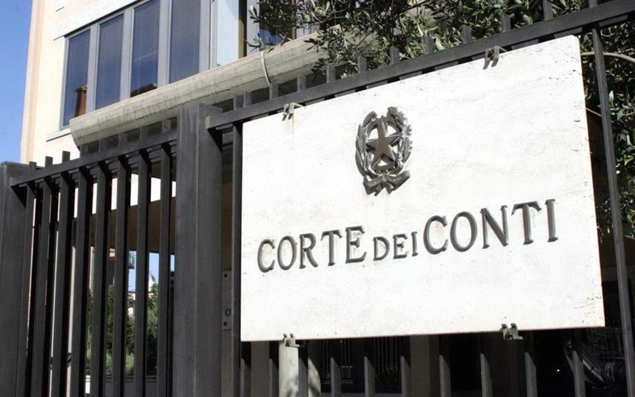 Caso piscina: uno “patteggia”, udienza rinviata