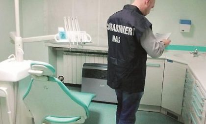 Faceva il dentista ma senza laurea: denunciato