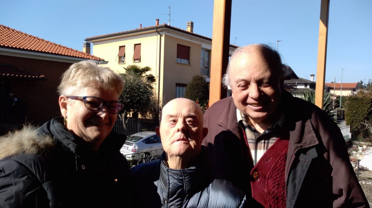 Compie 70 anni, arriva la banda