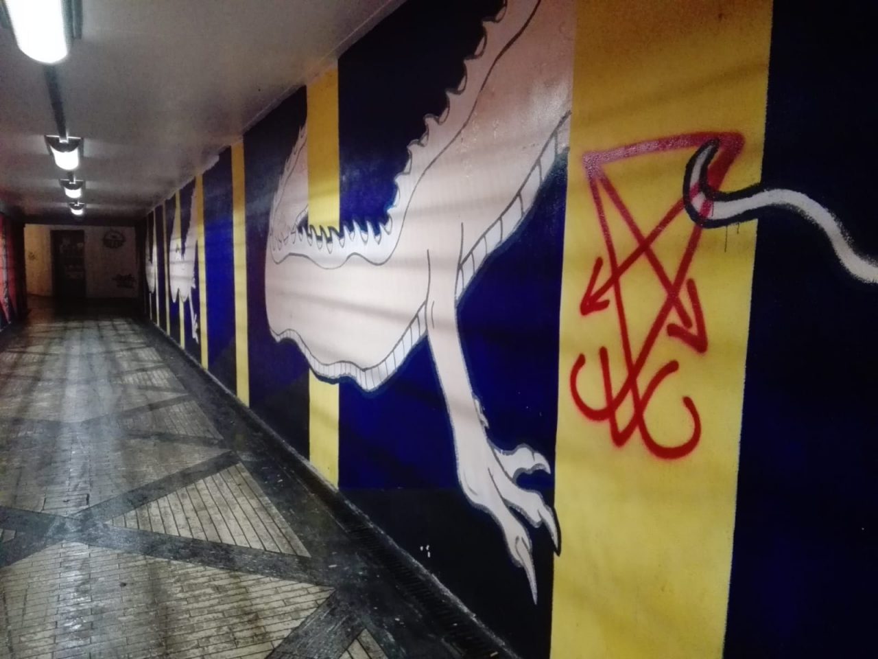 Vandali a Monza, imbrattato (di nuovo) il sottopasso