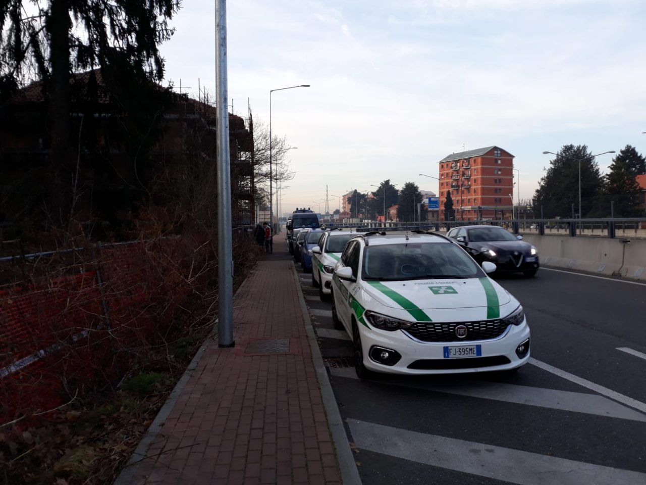 Sgombero della palazzina occupata lungo viale Lombardia