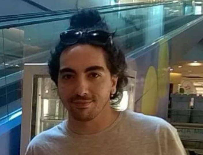 Fu trovato morto a soli 31 anni: “Voglio giustizia per mio figlio”