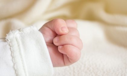 Il Comune brianzolo apre il bando: da 300 a 500 euro al mese per i neo genitori