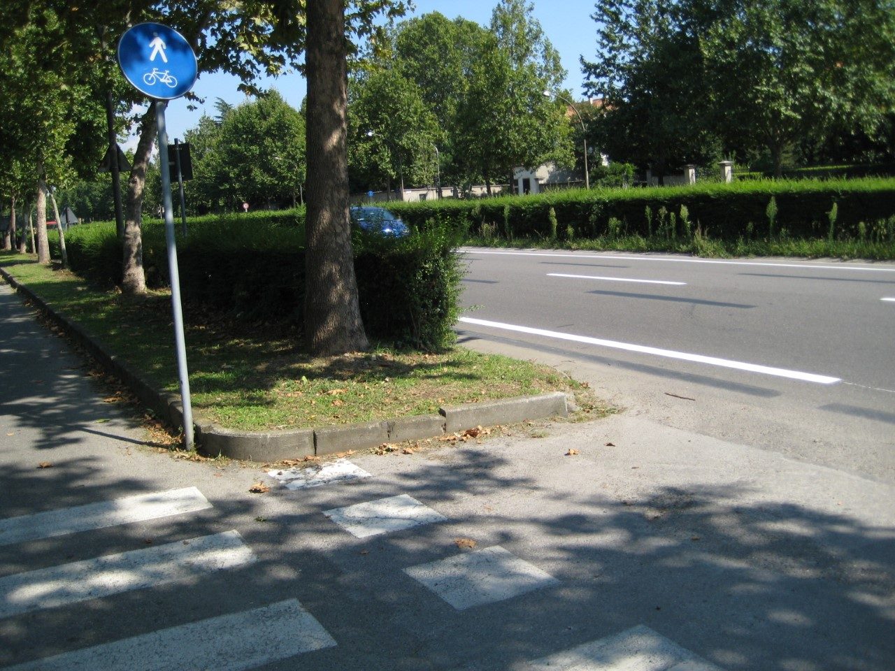 Viale Cesare Battisti: pista ciclabile chiusa per lavori