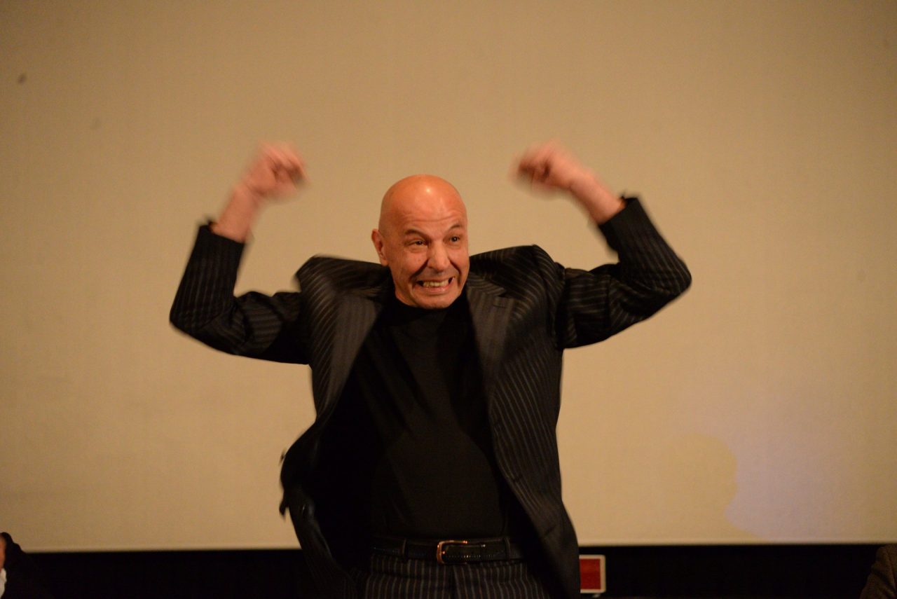 Aldo Baglio show a Monza, preso d’assalto dai suoi fans VIDEO
