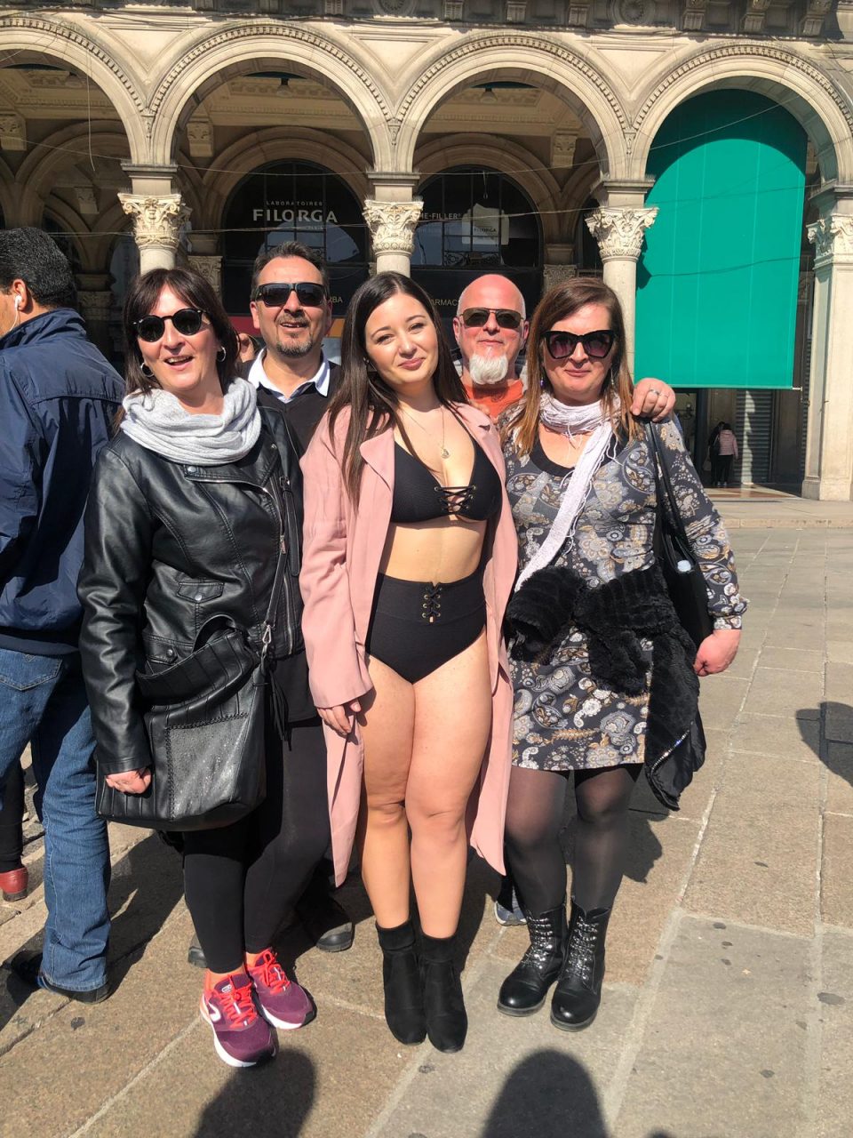Giussano, ragazza curvy sfila al Bodypositive di Milano