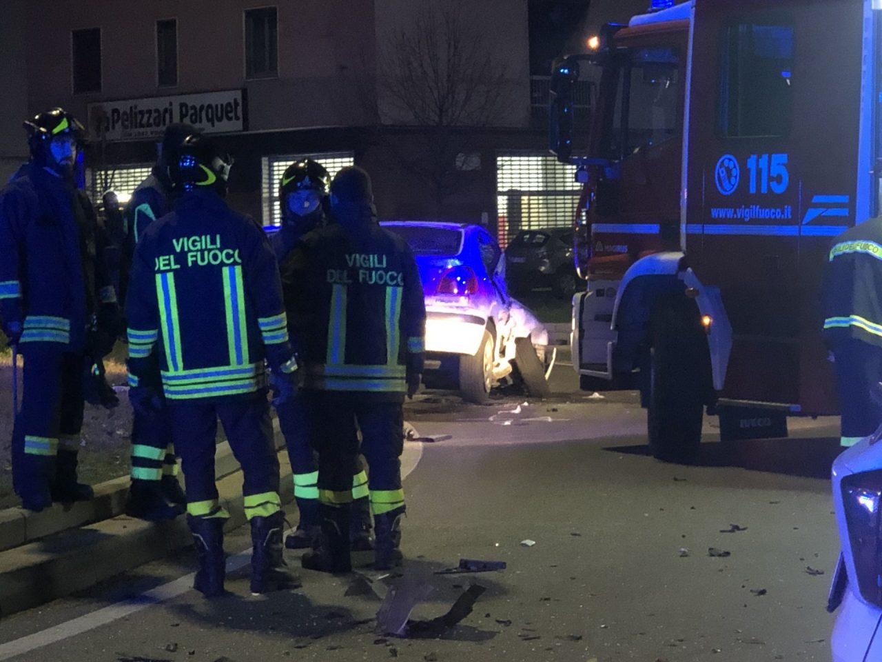 Giussano, ubriaco travolge tre operai che stavano rientrando dal lavoro