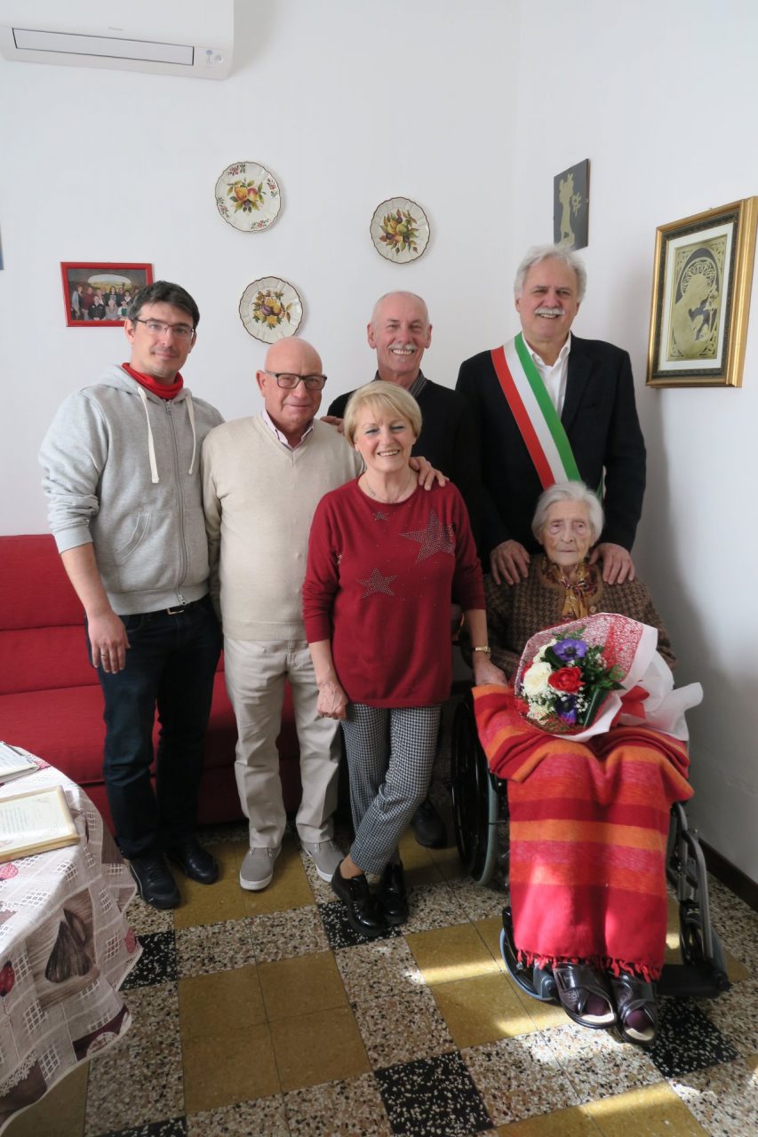 Festa a Sovico per i 100 di nonna Giuseppina (IL VIDEO)