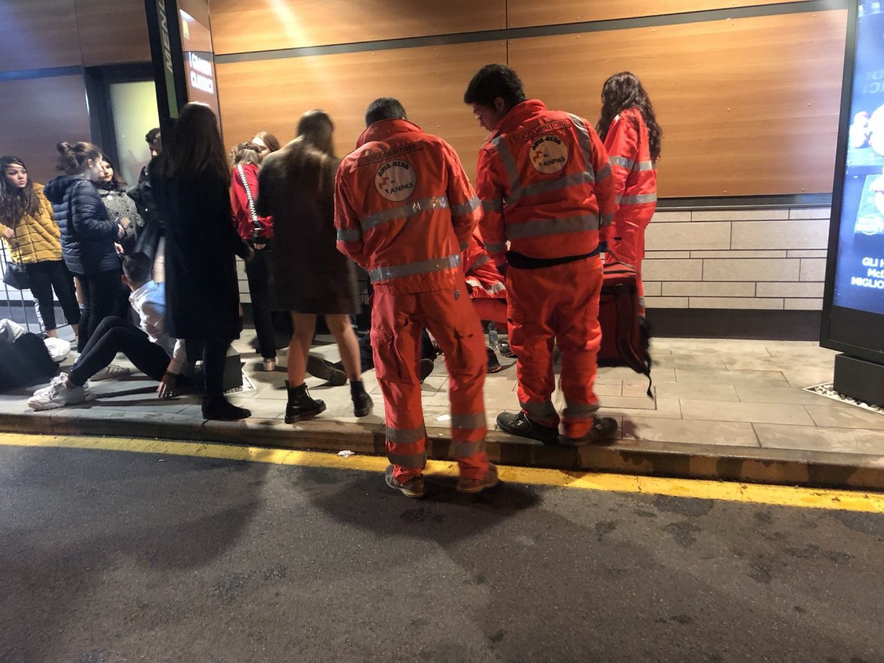 Grave intossicazione etilica per un 15enne a Verano Brianza SIRENE DI NOTTE