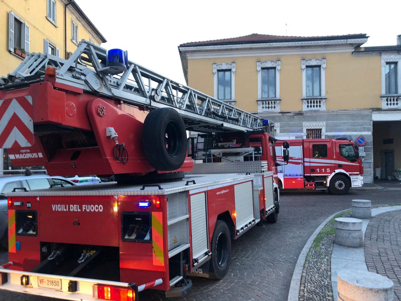 Vento forte in Brianza: diversi interventi dei Vigili del fuoco FOTO