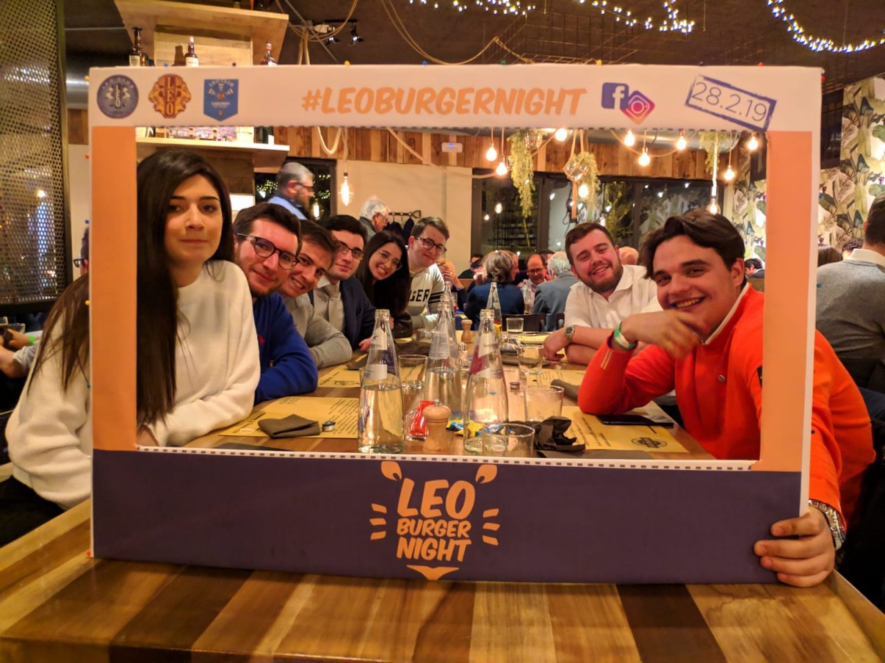 Un hamburger solidale per il Leo club