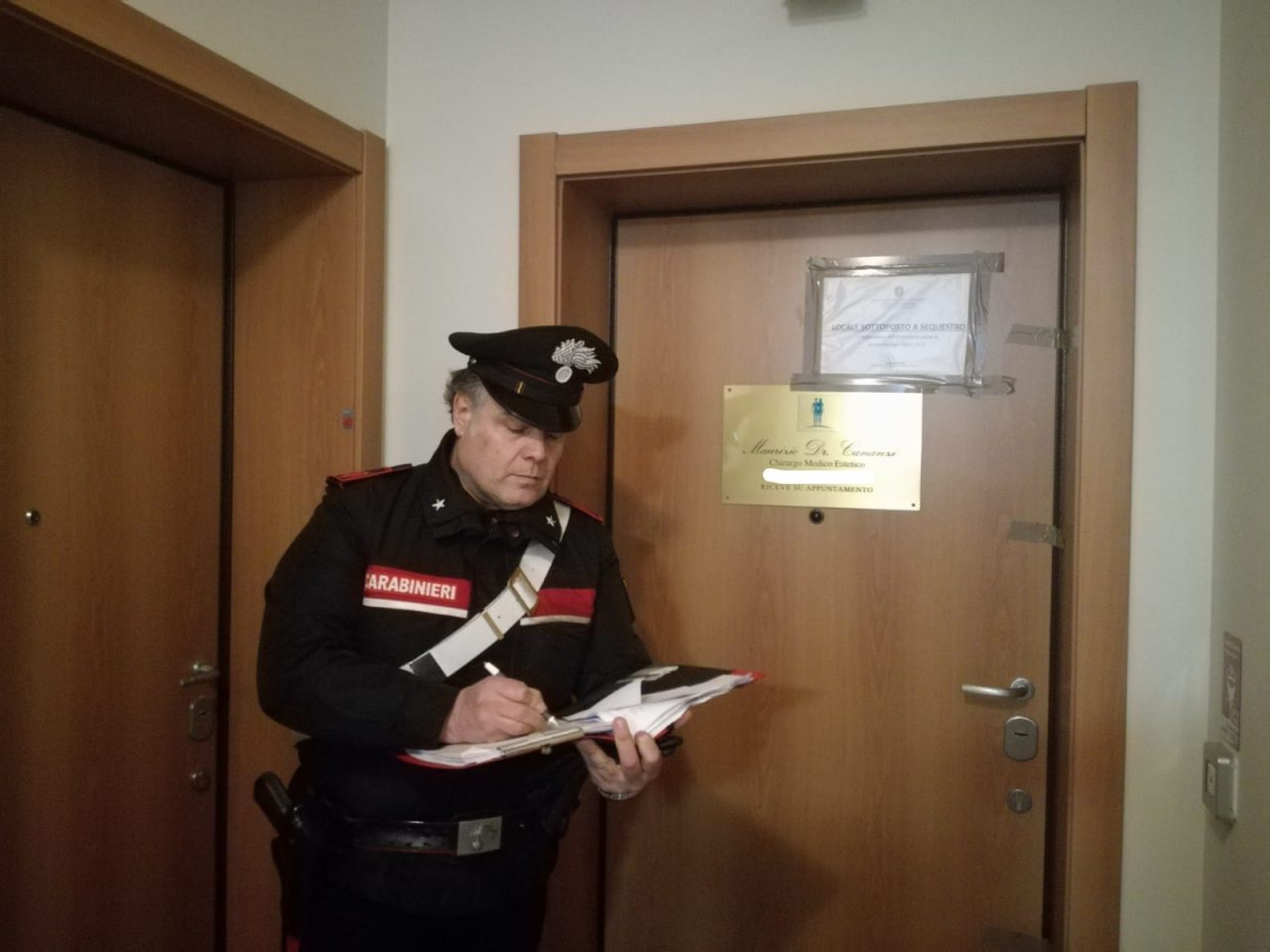 Dissequestrato lo studio del chirurgo estetico