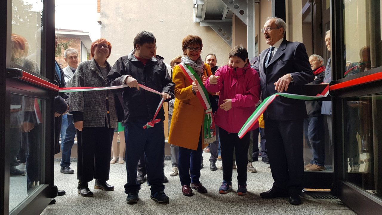Arcore, taglio del nastro per i nuovi locali del centro “La Vite” FOTO e VIDEO