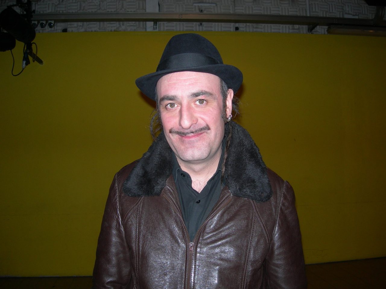 Tonino Carotone canta con la banda di Trezzo sull’Adda
