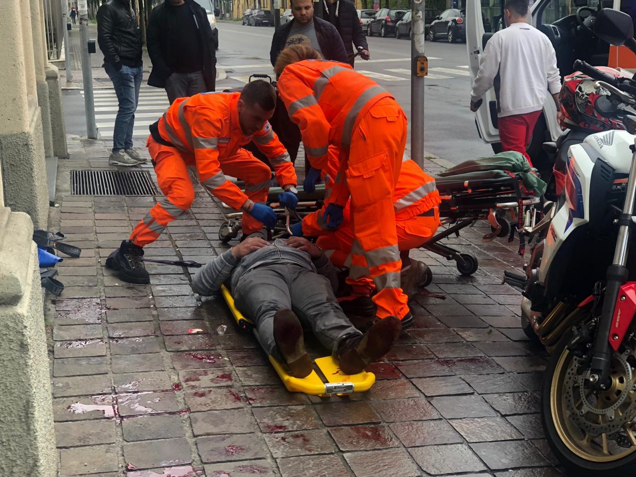 Cade dalla moto, ferito un 51enne  FOTO E VIDEO