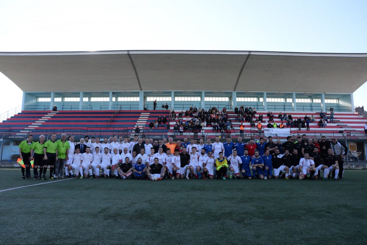 In campo per dare un calcio alle morti bianche VIDEO