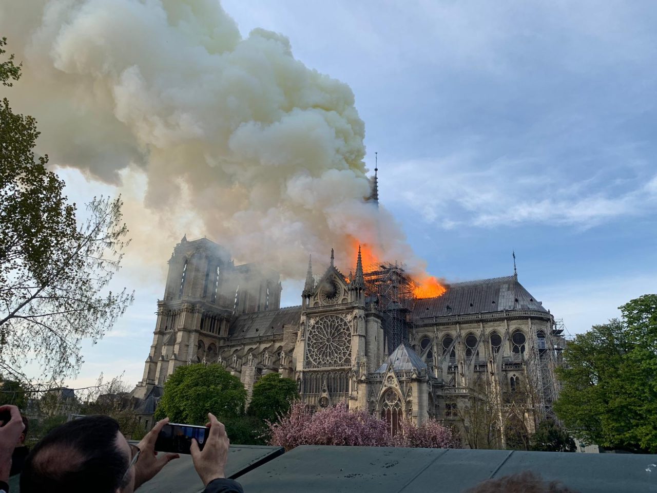 “Vi raccontiamo l’inferno di Notre-Dame”