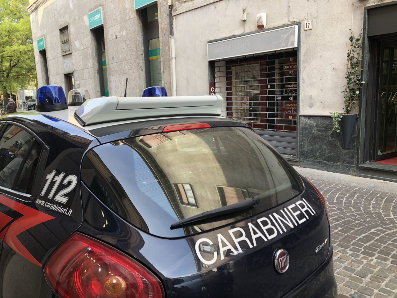 Ladro di auto finisce nella rete dei carabinieri