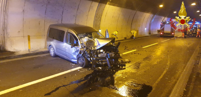 Ambulanza tamponata in Statale 36: muore il paziente trasportato