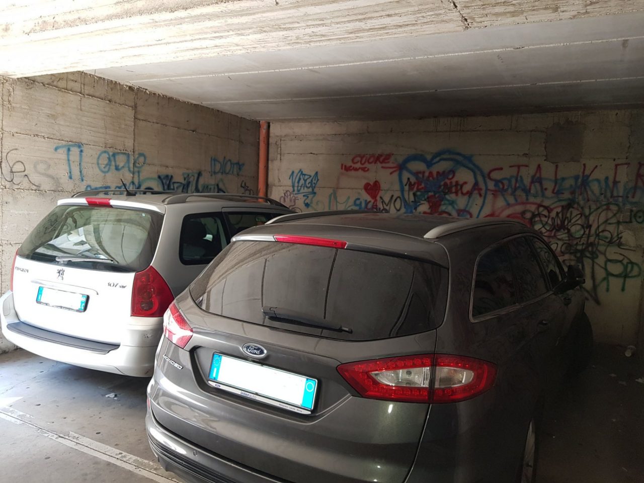 Vandali nel silos interrato: il Comune corre ai ripari – FOTO