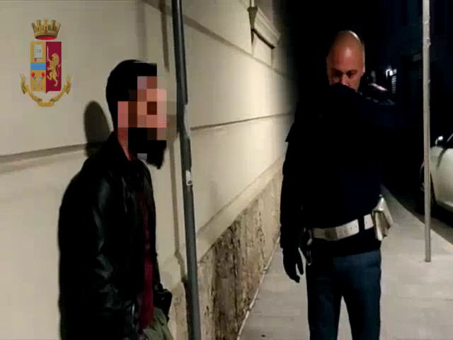 “Terrorista” a Bernareggio: i video dell’arresto